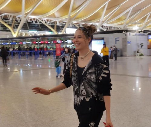 谷愛凌曬健身照,身材苗條健碩腹肌,與前段壯實(shí)老氣形成鮮明對(duì)比